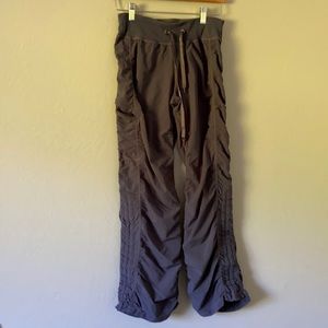 Zella Women’s Gray Pull-on Ruched Move it Pants 4